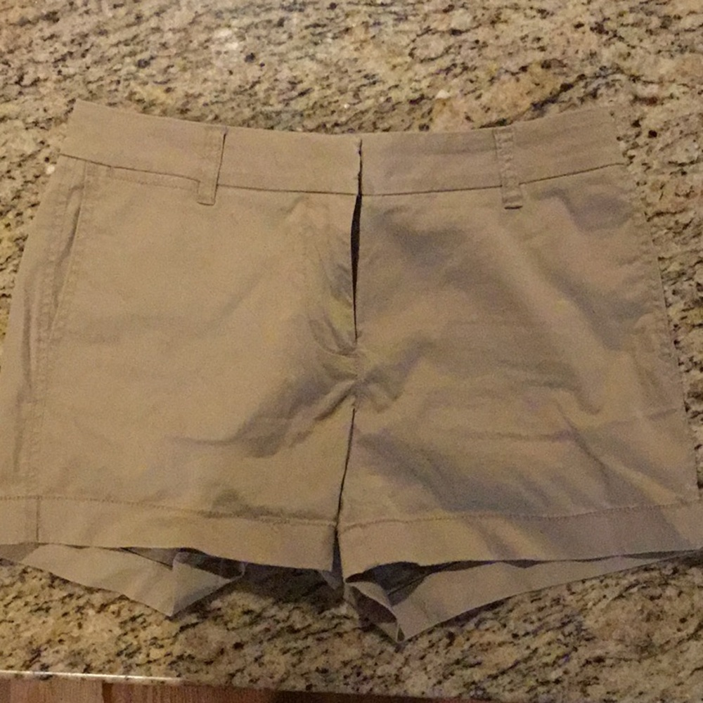 Khaki shorts size 4